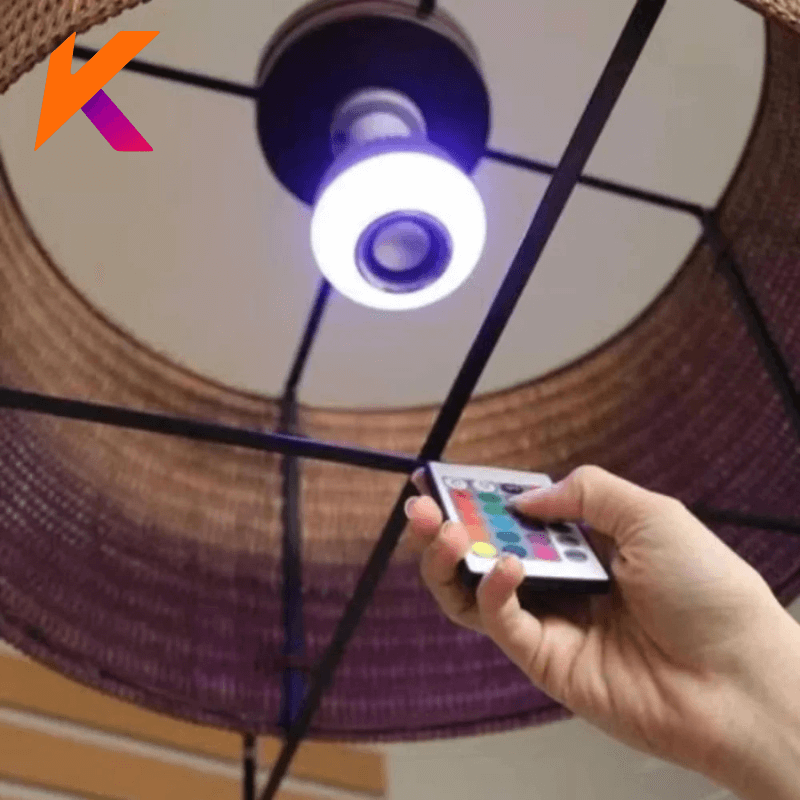 Lampada Bluetooth De Led Caixa De Som C Controle Rgb 12W